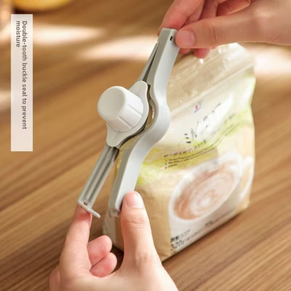Two food storage and sealing clips, non-contact plastic snack clips