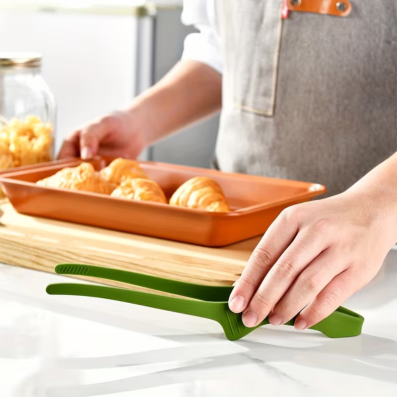 1 Multifunctional Silicone Non-Slip BBQ Food Tongs